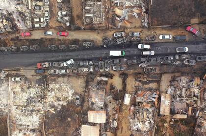 Cientos de autos destruidos por el fuego en la zona de Quilpue, Viña del Mar