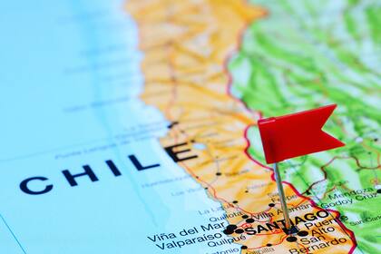 Chile puede ser parte de una estrategia de internacionalización más amplia, aprovechando sus 26 tratados comerciales, que le permiten exportar sus productos sin aranceles a 64 países
