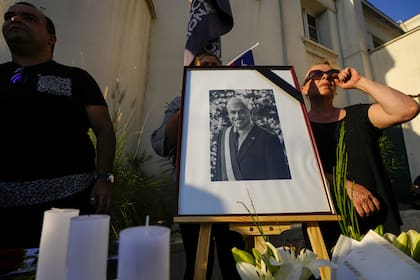 El recuerdo del fallecido Sebastián Piñera en Santiago, Chile. (AP/Esteban Felix)