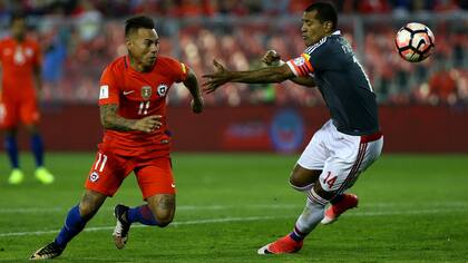 Chile v Paraguay - Estadio Monumental David Arellano, Santiago de Chile