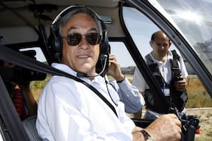 Los detalles de la instrucción de Piñera como piloto de helicópteros, una caída en 2014 y los riesgos que asumía