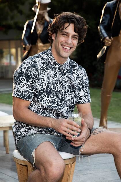 ¡Chin, chin! Juan Manuel Guilera fue otra de las caras famosas que se pudo ver esta semana disfrutando de la noche porteña