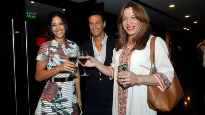 Chin chin por la temporada 2017 de Mar del Plata. Celeste Muriega y Lizy Tagliani dijeron presente ayer