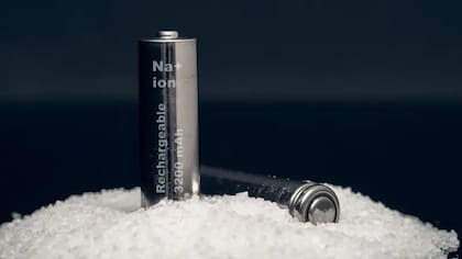 China, líder en la producción de baterías de litio, ahora está liderando la fabricación de baterías de sal (iones de sodio)