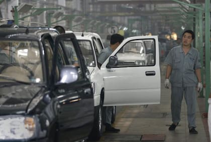 China y México compiten y colaboran con productos manufacturados como la producción de vehículos, motores y autopartes.