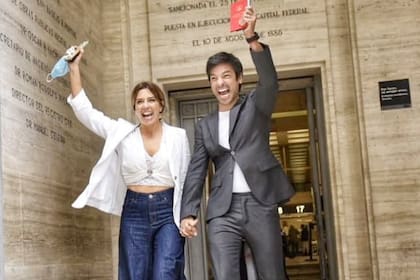 Chino Leunis pasó por el registro civil con su pareja