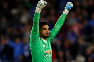 Manchester United, con Sergio Romero de titular, derrotó a Huddersfield
