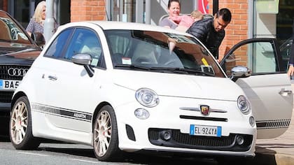 Chiquito Romero se mueve en Manchester en un Fiat 500