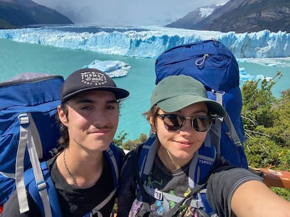 Chloe viajó desde los Estados Unidos hasta Ushuaia para reencontrarse con Liam y ahora viajan de vuelta a casa por tierra