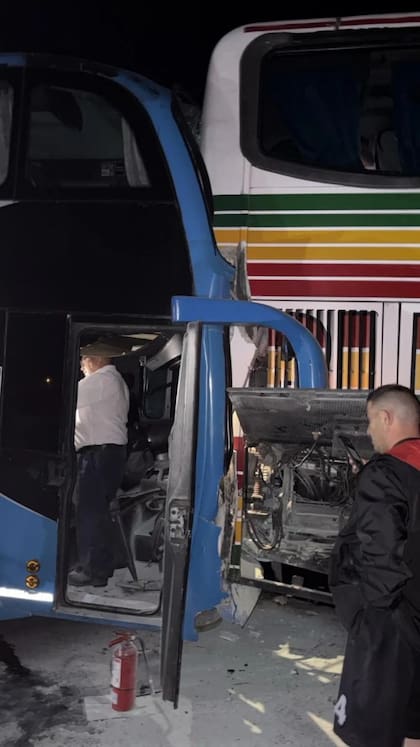 Chocaron tres micros en la ruta 8