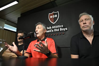 Chocó el DT de Newell’s Frank Darío Kudelka contra una moto en Rosario.