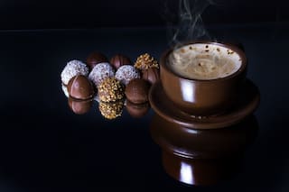 Chocolate con leche a la taza para tomar con churros o medialunas