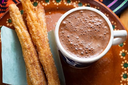Chocolate caliente con churros