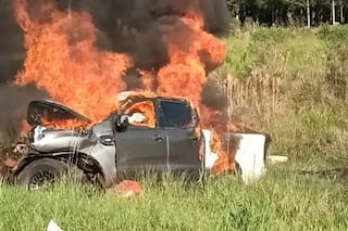 Cuatro personas murieron tras el choque entre dos camionetas en la ruta 12