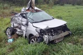 Murieron dos personas al chocar contra un camión estacionado en medio de una tormenta