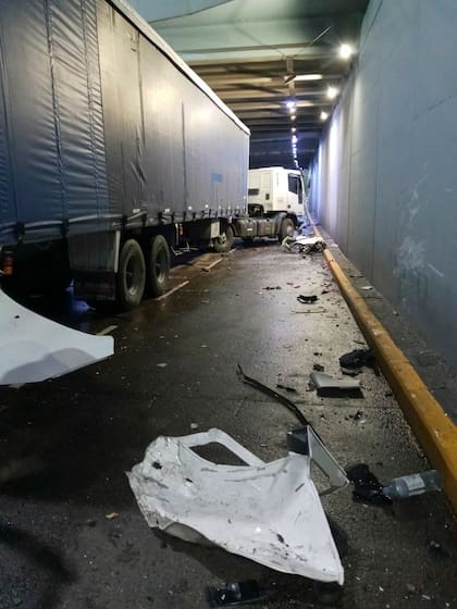 choque entre tres vehículos en un viaducto a la altura de San Isidro