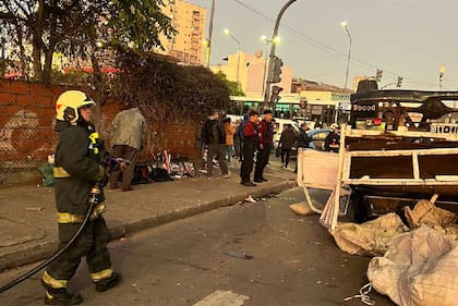 Choque entre un auto y una camioneta en Av. Perito Moreno y Sáenz