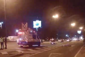 Fuerte choque entre un camión y una moto en la Panamericana: murió una persona