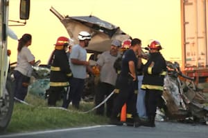 Accidente fatal en Necochea: dos turistas murieron tras chocar de frente contra un camión