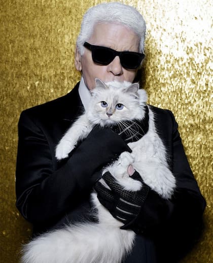 Hasta el último día de su vida, el diseñador de Chanel, Karl Lagerfeld, expresó el gran apego que tenía con su gata @choupettesdiary