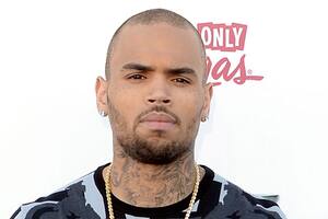 Chris Brown quedó en libertad bajo fianza tras ser acusado de agresión en un club nocturno de Londres