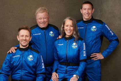 Chris Boshuizen, William Shatner, Audrey Powers y Glen de Vries viajaron este miércoles al espacio