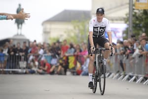 Chris Froome busca su 5° título en el Tour de Francia envuelto en la polémica