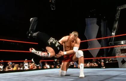 Chris Harvard era considerado como un villano popular, cada vez que se subía al ring maldecía a todos