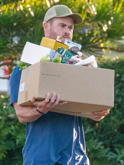 Chris Hemsworth, a la vuelta de su salida al mercado