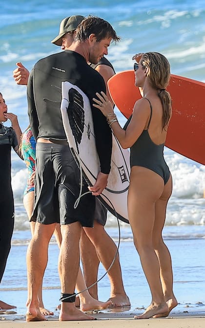 Chris Hemsworth y Elsa Pataky dejaron a un lado los rumores de separación disfrutando de un divertido día en la playa