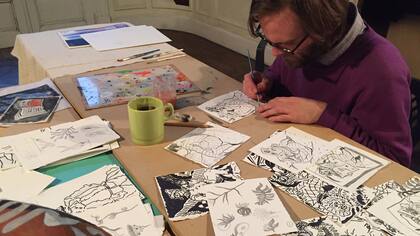 Christian Newby, estadounidense residente en Londres, se contó entre los 15 artistas de varios países que participaron en octubre de la Residencia de Arte en Buenos Aires