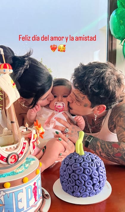 Christian Nodal publicó por primera vez una foto de su hija Inti