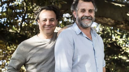 Los hermanos Roberto y Christian Petersen, reconocidos por su trayectoria gastronómica, intercambiaron roles en el jurado de El gran premio de la cocina y ventilaron detalles de su relación