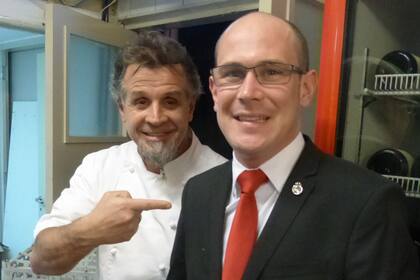 Christian Petersen y sommelier de los Roca