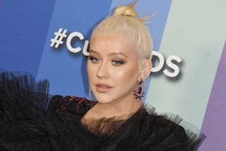 Aguilera, entre el éxito, su turbulenta infancia y los "lobos" de la industria