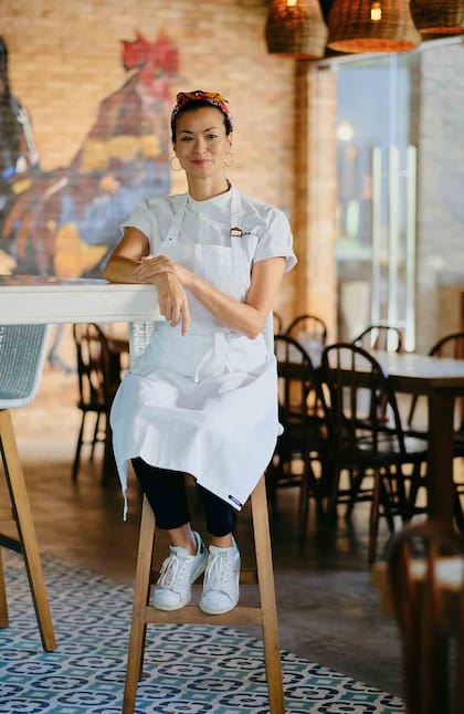 Christina Sunae en su cantina de Manila.