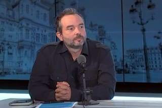 Un experto francés dice que a las potencias que deciden sobre la Argentina el país "les importa un bledo"