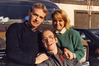 Chuck O'Rear en 1981 con su hija Stephanie Carpenter y su hijo Michael