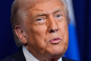 CIA estuvo detrás de ataque en muelle venezolano que Trump vincula al narcotráfico, dicen fuentes AP