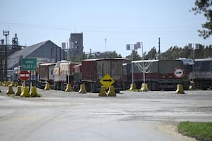 Fuerte rechazo de los exportadores a un sorpresivo paro de aceiteros por la reforma laboral