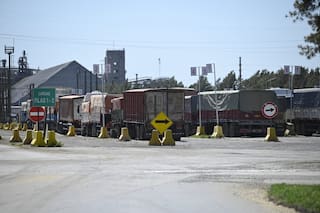 Fuerte rechazo de los exportadores a un sorpresivo paro de aceiteros por la reforma laboral