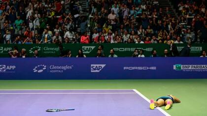 Cibulkova y su particular festejo del título, el más importante de su carrera