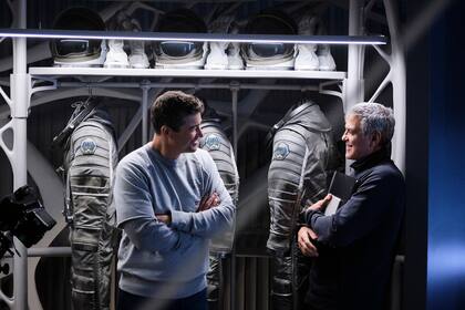 Kyle Chandler y George Clooney en el rodaje de la película