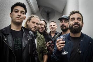 Bajan a Cielo Razzo de un festival por las acusaciones de abuso