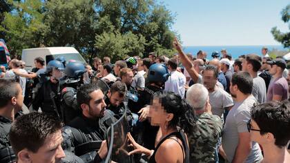 Cientos de manifestantes en Lupino, Bastia