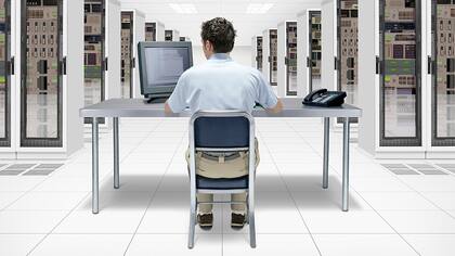 Cientos de miles de personas, la mayoría freelancers, son contratados para enseñarle a los programas de inteligencia artificial cómo actuar.