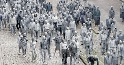 Cientos de zombies se congregaron en las calles de Hamburgo para protestar contra la cumbre del G20