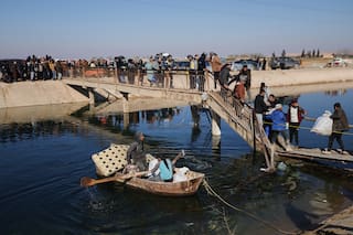 Cientos huyen a zonas controladas por el gobierno en el norte de Siria ante posible ofensiva