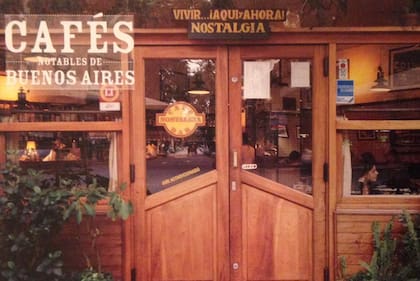 Cerró el bar Nostalgia: imágenes nostálgicas que quedarán en el recuerdo de los asiduos clientes