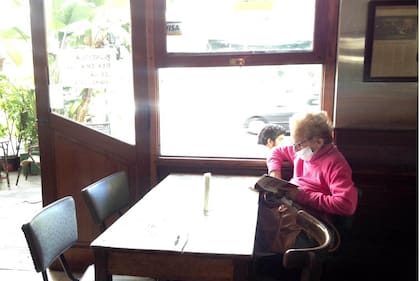 Cerró el bar Nostalgia: como todas las confiterías, debió adaptarse para enfrentar la pandemia del coronavirus